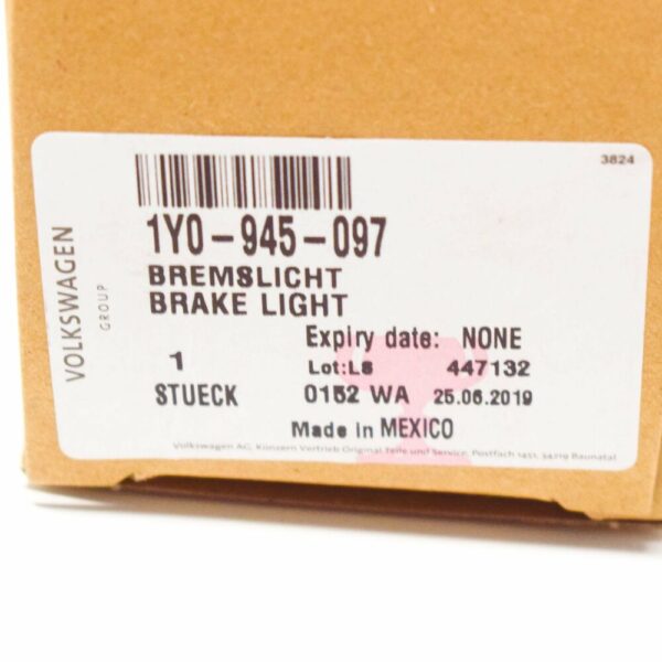 1Y0945097 - NEW VW BEETLE 5C1 REAR TRUNK BOOT BRAKE STOP LIGHT 1Y0945097