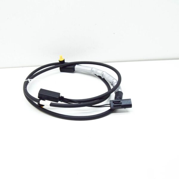 2E0131983 - NEW VW CRAFTER 2F MK1 REDUCTION AGENT TANK METERING LINE 2E0131983 ORIGINAL