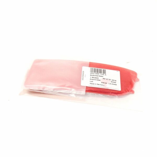 2E0945105A - NEW VOLKSWAGEN CRAFTER 2E REAR BUMPER RIGHT SIDE REFLECTOR 2E0945105A ORIGINAL