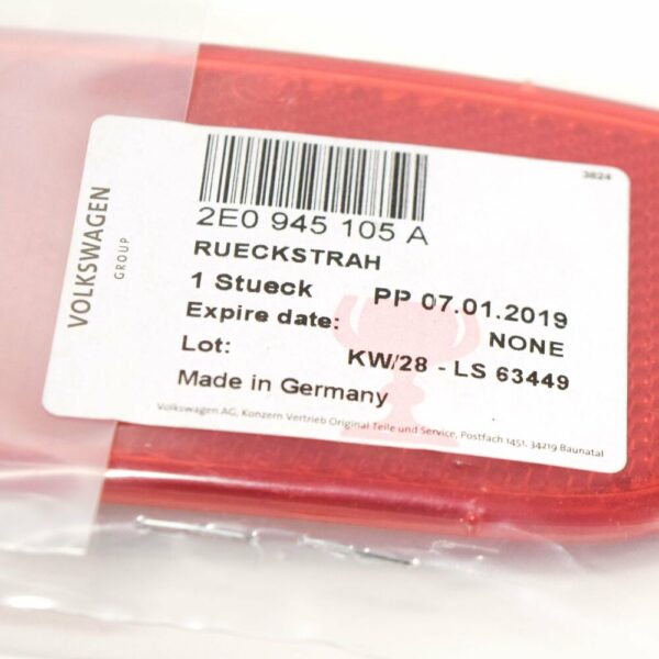 2E0945105A - NEW VOLKSWAGEN CRAFTER 2E REAR BUMPER RIGHT SIDE REFLECTOR 2E0945105A ORIGINAL