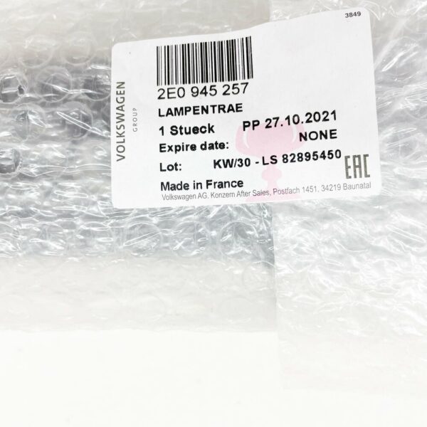 2E0945257 - NEW VW CRAFTER 30-50 FURGON 2E REAR TAILLIGHT BULB HOLDER 2E0945257