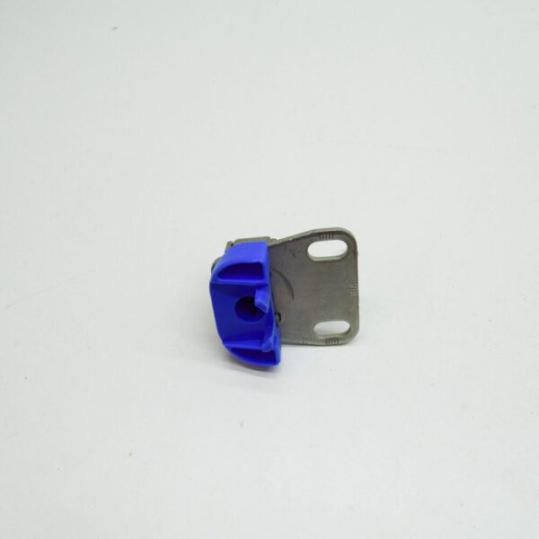 2E1829635 - VW Crafter 2F MK1 mounting block for rear wing door 2E1829635, original part