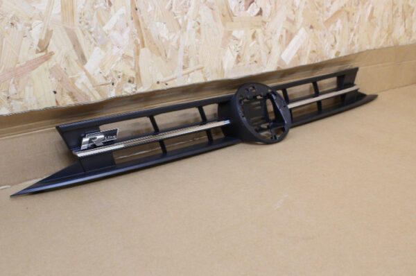 2G0853651MZLL - New VW POLO AW MK6 Radiator Grille 2G0853651MZLL