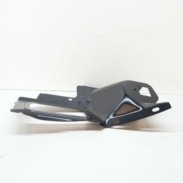 2G6813327C - NEW VOLKSWAGEN POLO AW REAR LEFT TAILLIGHT MOUNT BRACKET 2G6813327C