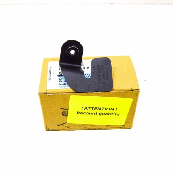 2GM810379A - NEW VOLKSWAGEN T-CROSS C11 TOP LEFT BRACKET 2GM810379A ORIGINAL
