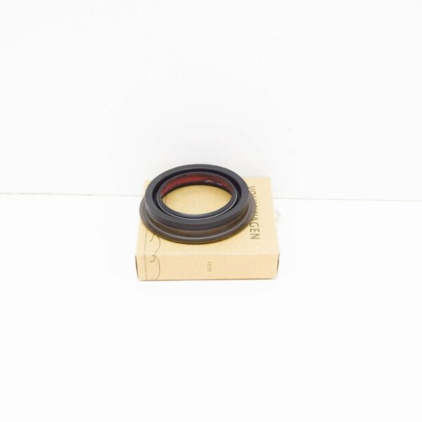 2H0525345 - NEW VOLKSWAGEN AMAROK REAR GEAR HOUSING SEAL RING 2H0525345 2013