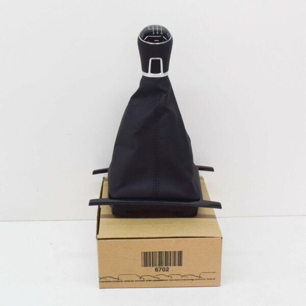2H0711113NDMQ - NEW VOLKSWAGEN AMAROK GEAR SHIFT KNOB WITH BOOT 2H0711113NDMQ