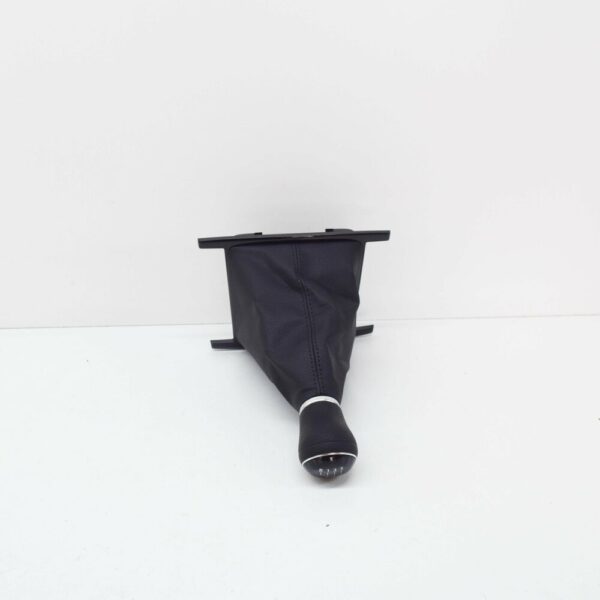 2H0711113NDMQ - NEW VOLKSWAGEN AMAROK GEAR SHIFT KNOB WITH BOOT 2H0711113NDMQ