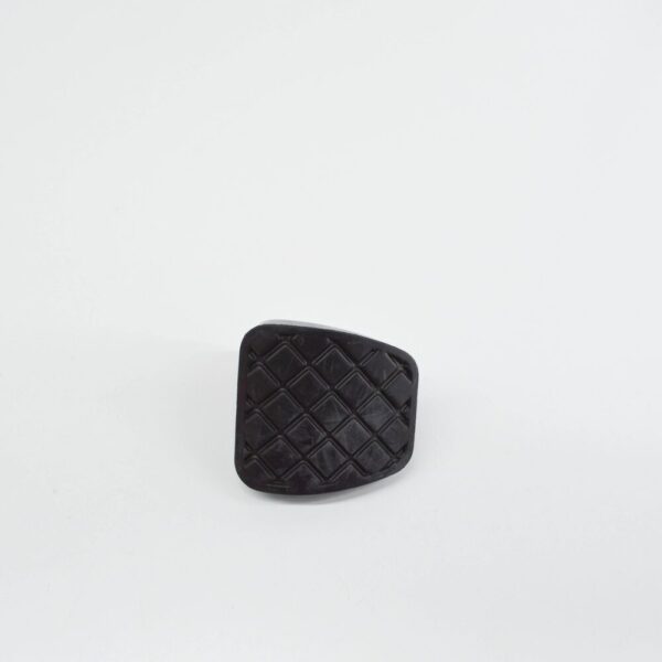 2H0721173 - VW AMAROK 2H Brake Pedal Rubber Cap 2H0721173 NEW GENUINE