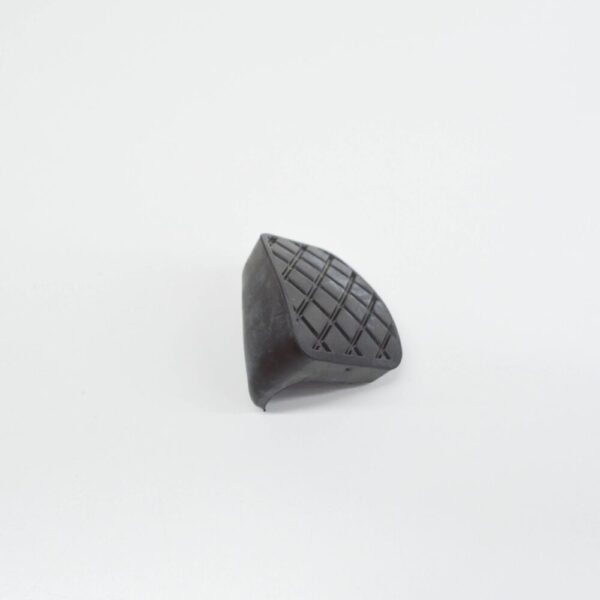 2H0721173 - VW AMAROK 2H Brake Pedal Rubber Cap 2H0721173 NEW GENUINE