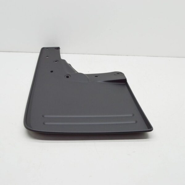2H0821812G9B9 - NEW VOLKSWAGEN AMAROK 2H REAR RIGHT MUDGUARD 2H0821812G9B9