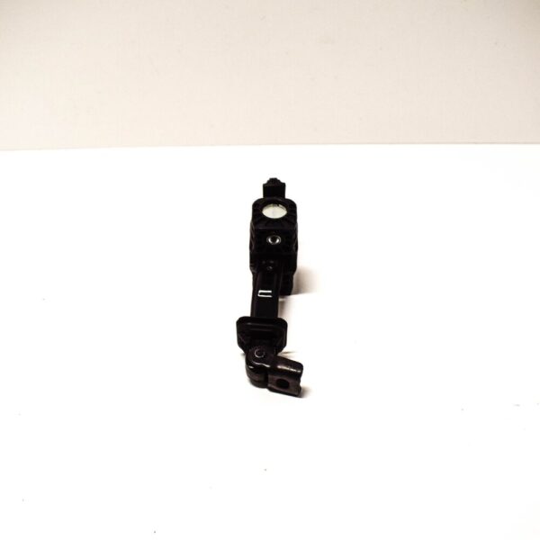 2H0837249 - NEW VOLKSWAGEN AMAROK 2H FRONT DOOR CATCH LEFT OR RIGHT 2H0837249