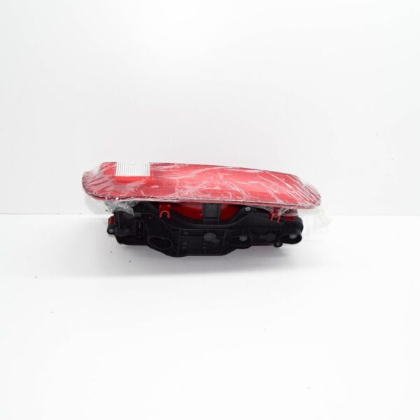 2H1945096H - VW Amarok 2H taillight light rear right 2H1945096H NEW