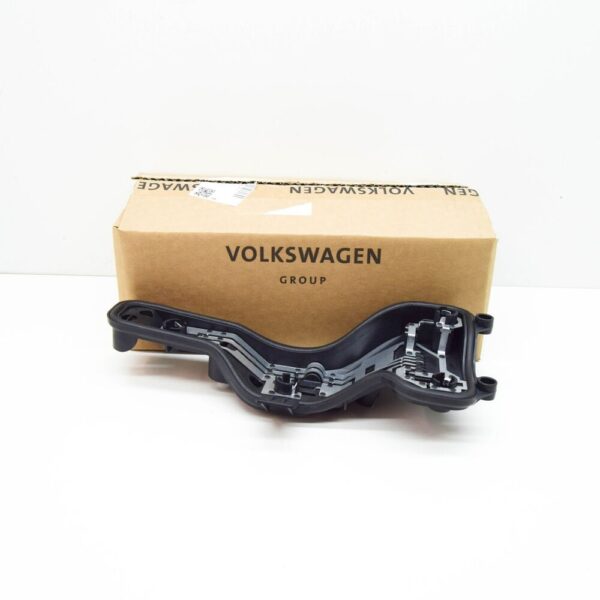2H1945257 - VW Amarok 2H lamp holder rear left 2H1945257 New