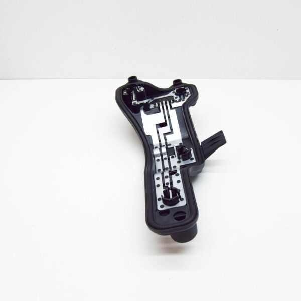 2H1945257 - VW Amarok 2H lamp holder rear left 2H1945257 New