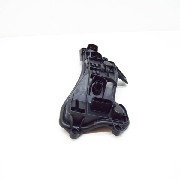 2H1945257 - VW Amarok 2H lamp holder rear left 2H1945257 New