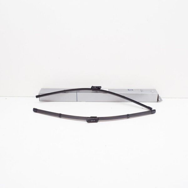 2H1998002 - Volkswagen Amarok Front Windshield Wiper Blade Set LHD 2H1998002A NEW GENUINE