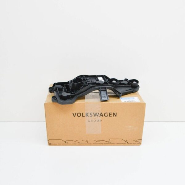 2H2945257C - New Volkswagen AMAROK 2H Rear Left Tail Lamp Bulb Carrier 2H2945257C