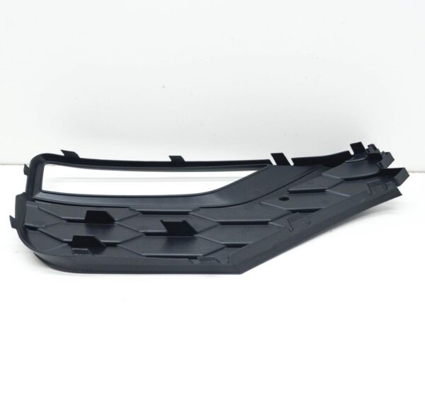 2H6807489E9B9 - NEW VW AMAROK S1B FRONT LEFT BUMPER FOG LIGHT GRILLE 2H6807489E9B9