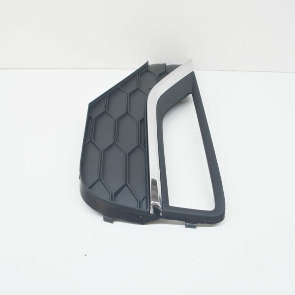 2H6807489FRYP - NEW VW AMAROK FRONT BUMPER LEFT FOG LIGHT GRILLE COVER 2H6807489FRYP