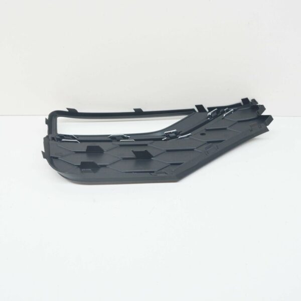 2H6807489FRYP - NEW VW AMAROK FRONT BUMPER LEFT FOG LIGHT GRILLE COVER 2H6807489FRYP