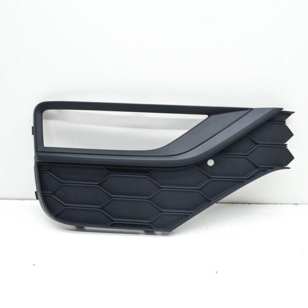 2H6807490E9B9 - NEW VOLKSWAGEN AMAROK FRONT RIGHT FOG LIGHT GRILLE 2H6807490E9B9