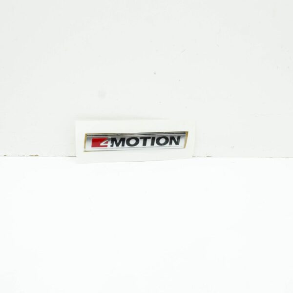 2H6853675BMGM - Volkswagen Crafter SZ tailgate emblem 2H6853675BMGM, original