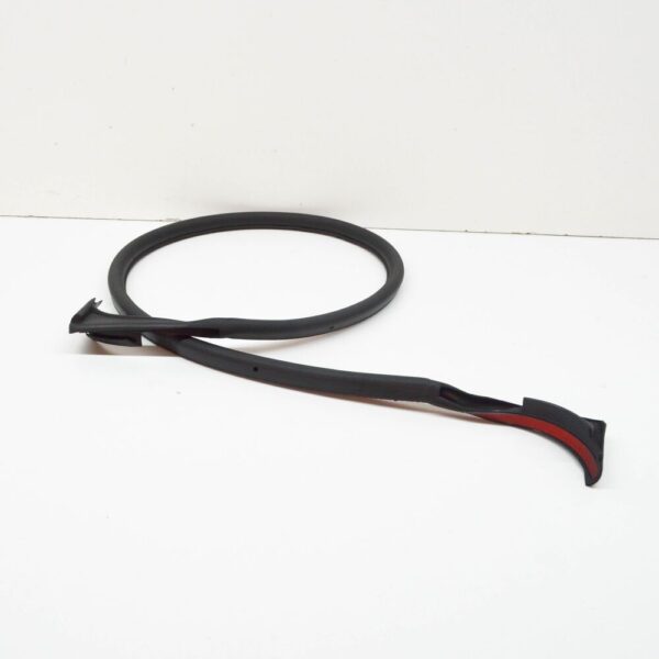 2H7829193A - Volkswagen AMAROK 2H hardtop lower charging flap seal 2H7829193A NEW ORIGINAL