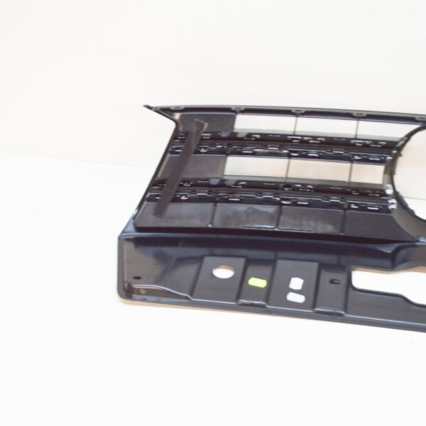 2H7853651 - Volkswagen AMAROK Radiator Grille 2H7853651FOD NEW REAL
