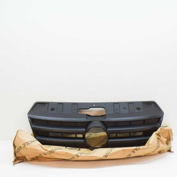 2HH8536539B9 - VOLKSWAGEN AMAROK FRONT CENTER RADIATOR GRILL BLACK 2HH8536539B9 NEW