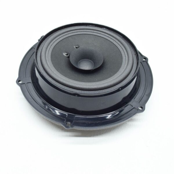 2K0035710 - Volkswagen Caddy 2K MK3 front door speakers 2K0035710 NEW ORIGINAL