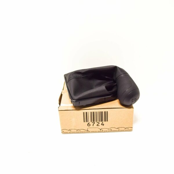 2K0711113NRZX - NEW VOLKSWAGEN CADDY 2K GEAR SHIFT KNOB WITH BOOT 2K0711113NRZX