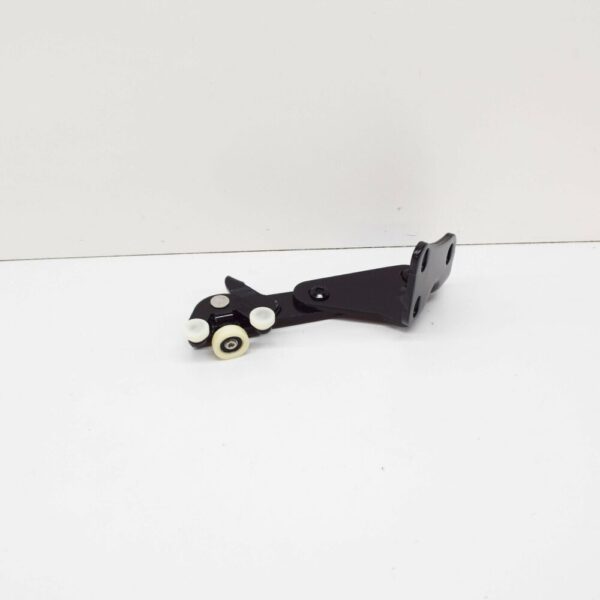 2K0843397B - NEW VW CADDY 2K SLIDING DOOR LEFT LOWER ROLLER GUIDE 2K0843397B