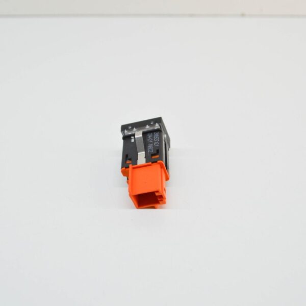 2K0927121WHS - NEW VW CADDY IV SA MK6 TYRE PRESSURE WARNING PUSHBUTTON 2K0927121WHS ORIGINAL