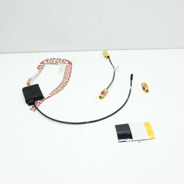 2K5035526T - NEW VOLKSWAGEN CADDY 2K AERIAL MODULE 2K5035526T ORIGINAL