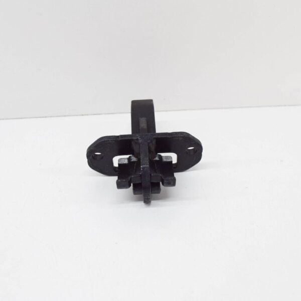 2K5827455 - VW CADDY III Furgon 2KA,2KH,2CA,2CH Rear door catch stop mounting 2K5827455 NEW