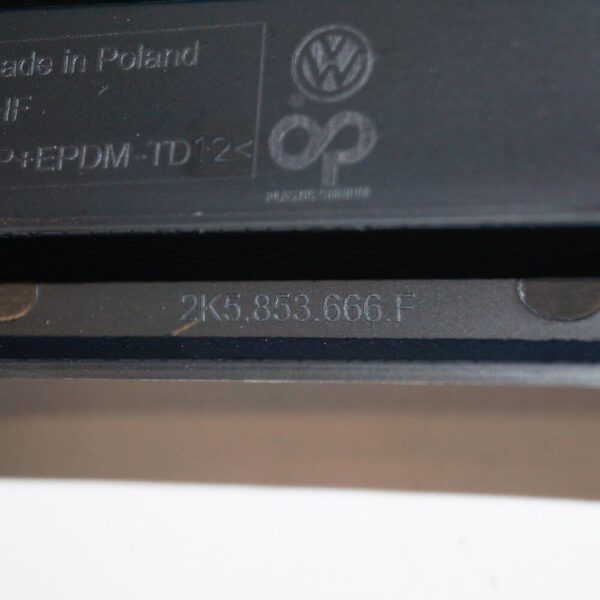 2K5853666F - Volkswagen Caddy 2K Front Right Fog Light Grille 2K5853666F9B9 GENUINE NEW