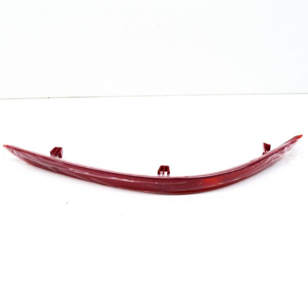 2K5945106D - NEW VOLKSWAGEN CADDY 2K REAR BUMPER RIGHT REFLECTOR 2K5945106D 2016 ORIGINAL