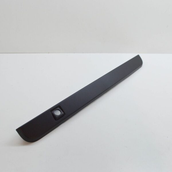 2K7827574B - VW CADDY MK4 SB Rear Wing Door Handle Strip 2K7827574B9B9 NEW