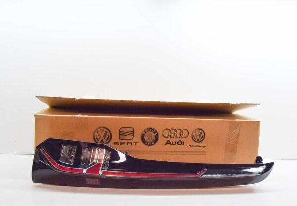 2K7945208E - VW CADDY SB MK4 REAR RIGHT TAIL LIGHT 2K7945208E NEW GENUINE