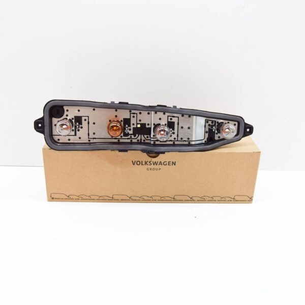 2K7945257 - VW CADDY SB MK4 Rear Left Tail Light Bulb Carrier 2K7945257 NEW GENUINE