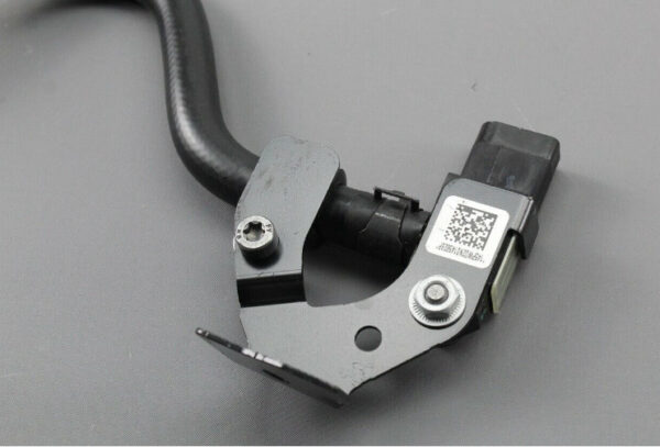 2N0145828P - NEW VOLKSWAGEN CRAFTER SZ BOOST PRESSURE HOSE W SENSOR 2N0145828P ORIGINAL