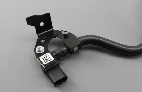 2N0145828P - NEW VOLKSWAGEN CRAFTER SZ BOOST PRESSURE HOSE W SENSOR 2N0145828P ORIGINAL