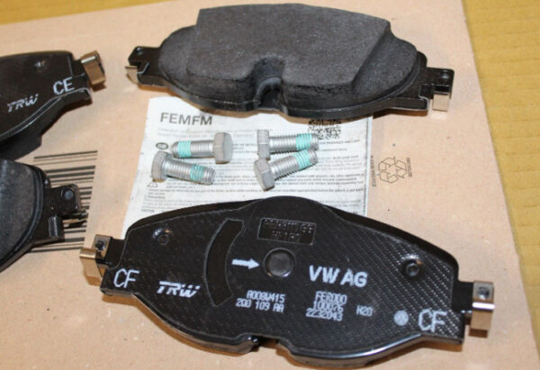 2Q0698151K - New VW Polo AW MK6 Front Brake Pads 2Q0698151K Genuine