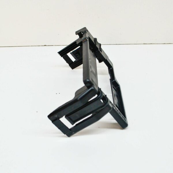 2Q0915345A - NEW VOLKSWAGEN CA1 ATLAS ENGINE BAY FUSE BOX RETAINER 2Q0915345A ORIGINAL
