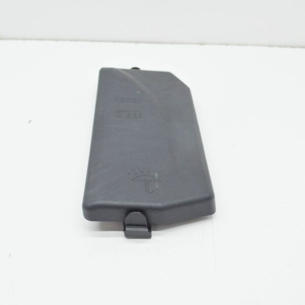 2Q0937132A - New Volkswagen Polo AW Fuse Box Cover 2Q0937132A Genuine