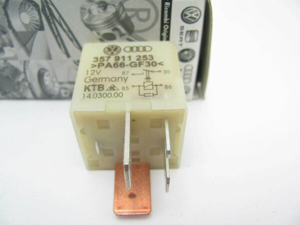 357911253 - NEW VW GOLF PLUS 5M INCANDESCENT RELAY 357911253 ORIGINAL