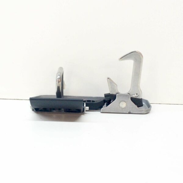 3AA823480 - NEW VOLKSWAGEN PASSAT B7 ENGINE HOOD CATCH HOOK 3AA823480