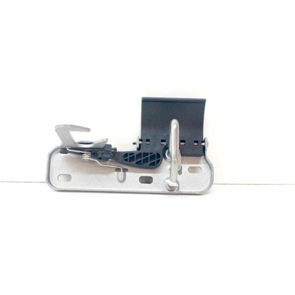 3AA823480 - NEW VOLKSWAGEN PASSAT B7 ENGINE HOOD CATCH HOOK 3AA823480