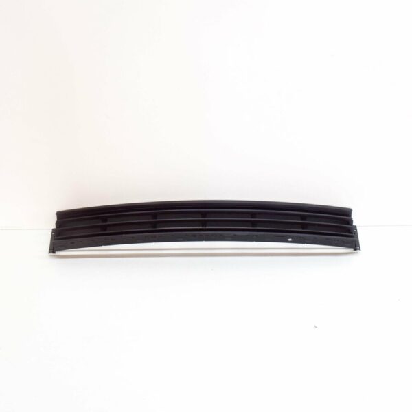 3AA8536719B9 - NEW VOLKSWAGEN PASSAT B7 FRONT BUMPER LOWER CENTER GRILLE 3AA8536719B9